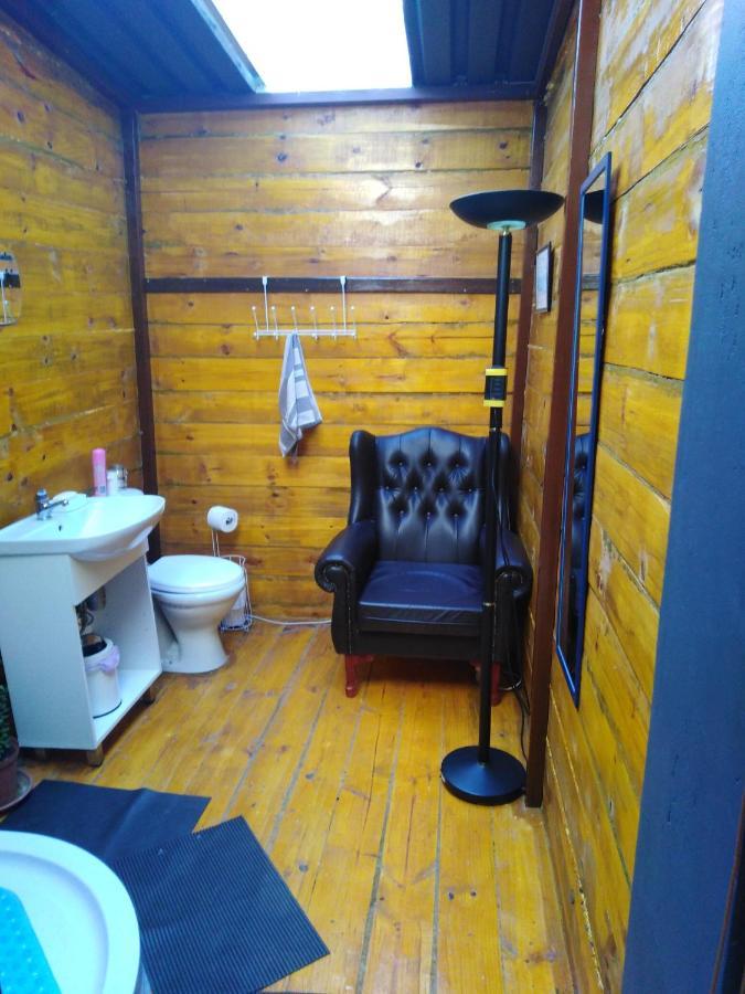 Xenia Bed & Breakfast Windhoek Bagian luar foto